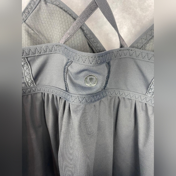 Lululemon Rehearsal Tank Coal Size Women In GrayTag. Size 4 - Picture 7 of 9